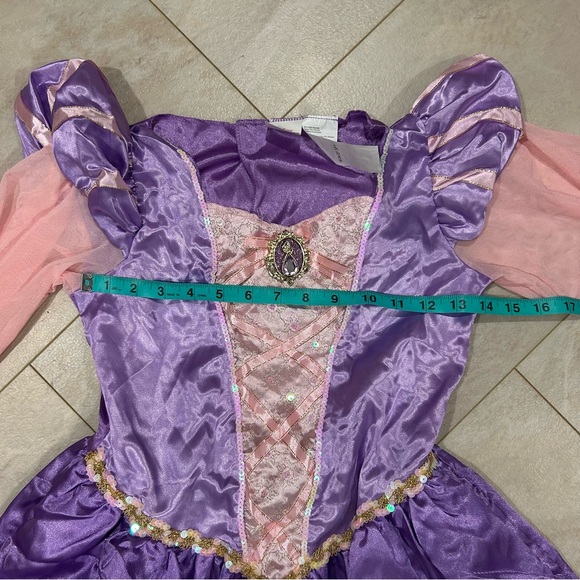 Rapunzel Kids Costume - Purple and White size medium / 7-8 - Picture 7 of 9